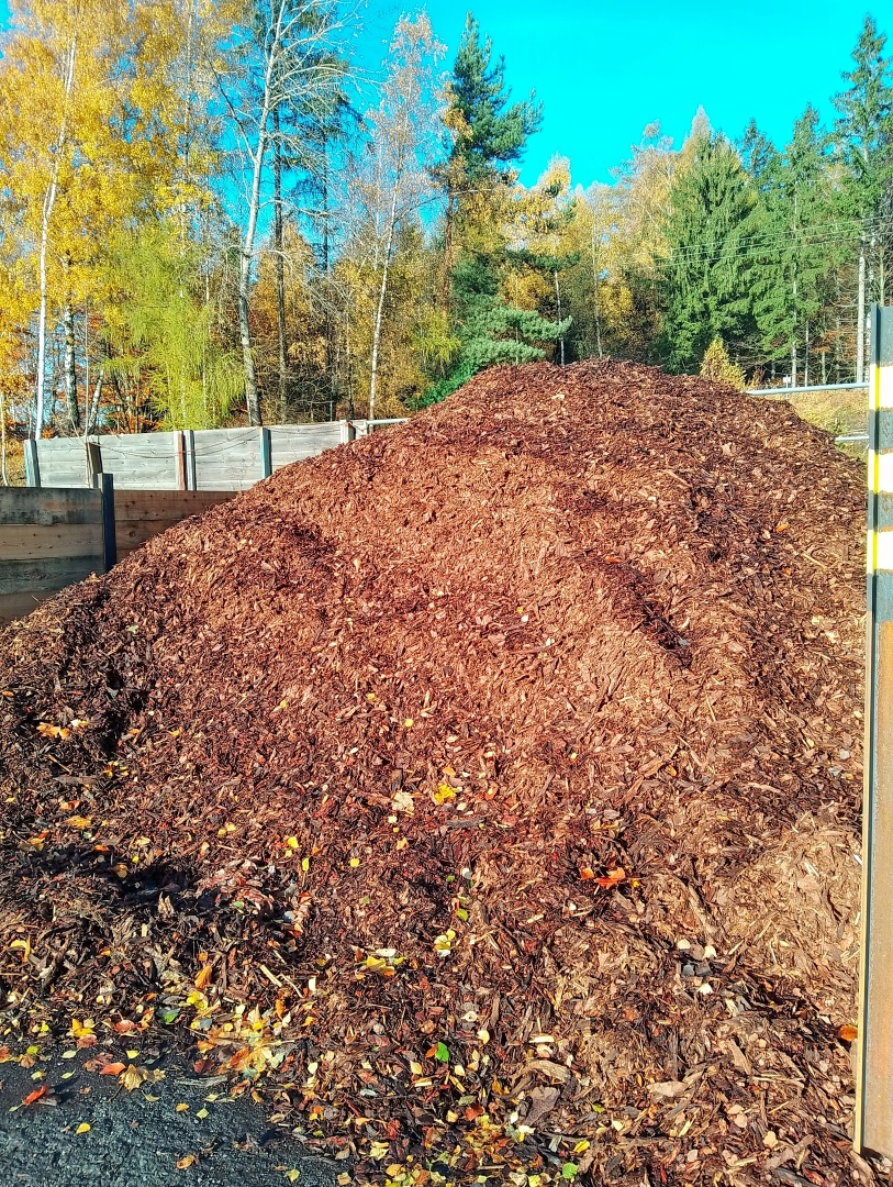směs smrkové, borové a modřínové kůry