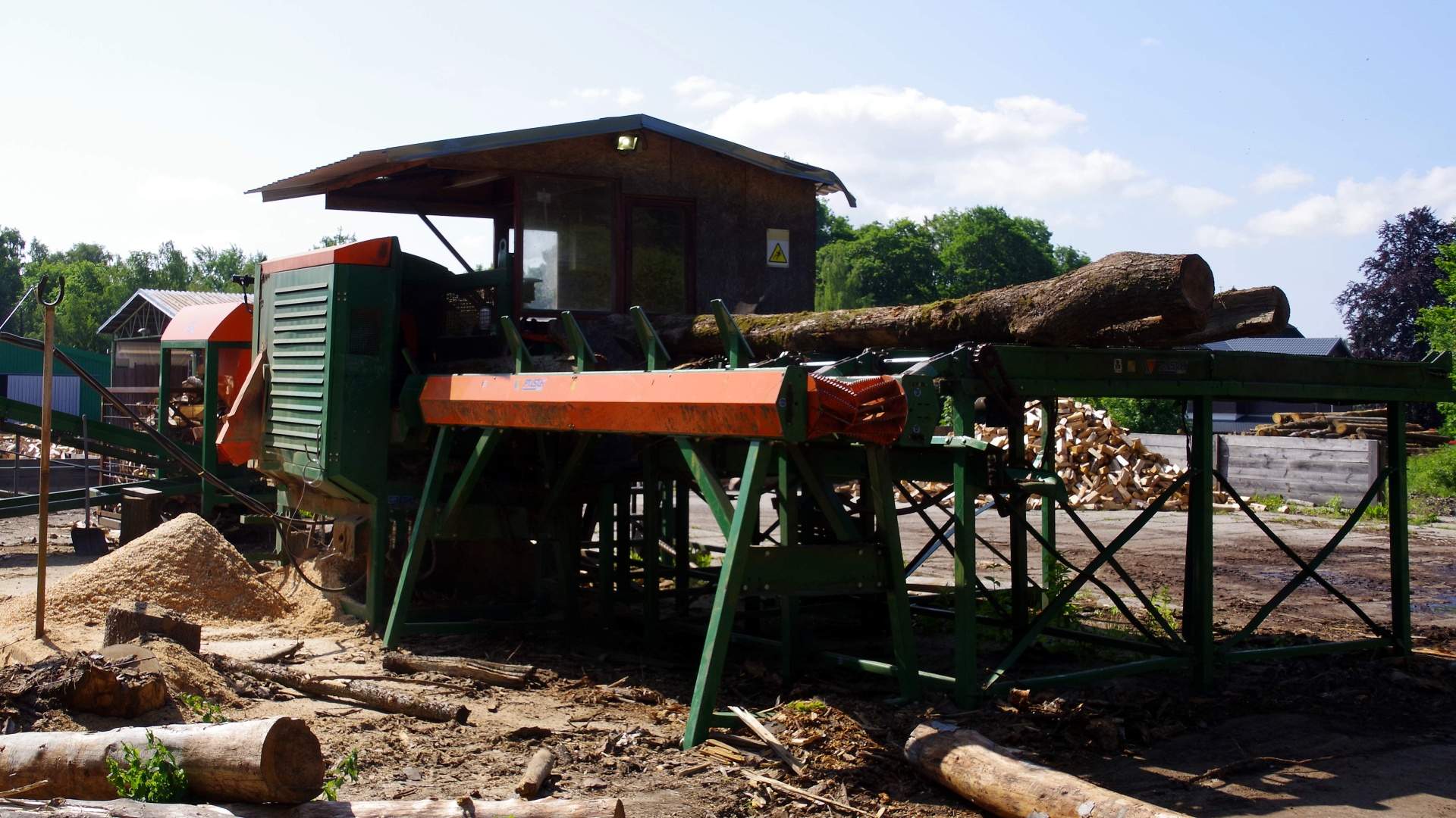der Spaltprozess wird von der Kabine aus gesteuert